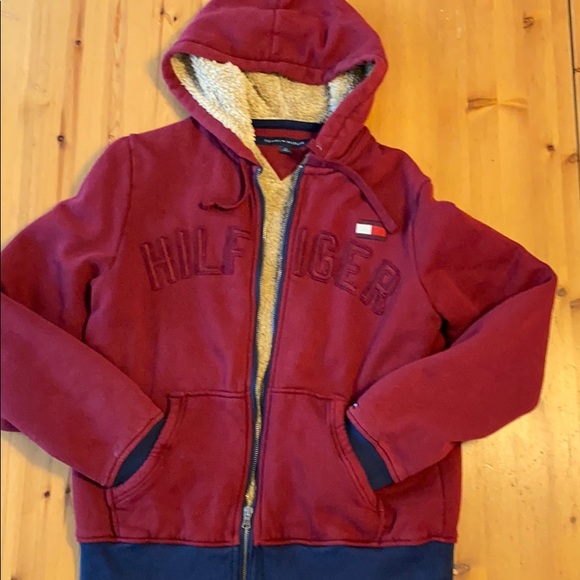 tommy hilfiger maroon hoodie